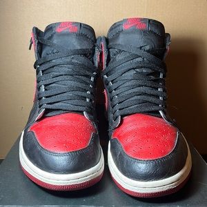 Air Jordan 1 Retro High OG “Banned” 2016